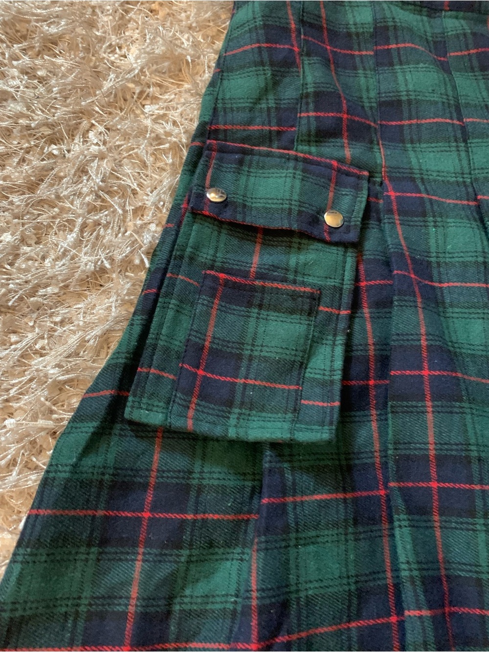 Green Plaid Kilt with Side Buckle Detail NWOT size Large - Picture 4 of 13